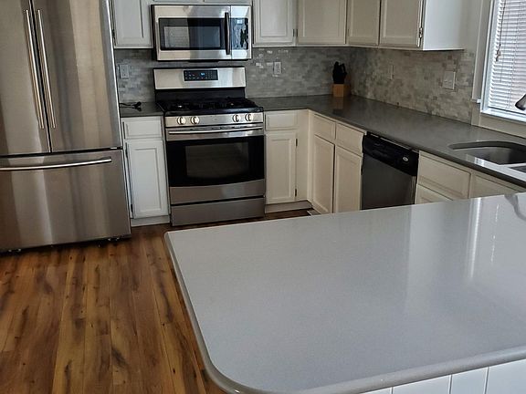 3rd image of 7540 S Rosemary Cir