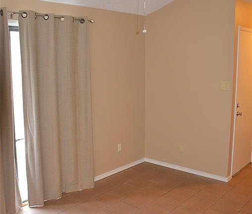 4th image of 24119 Four Sixes Ln