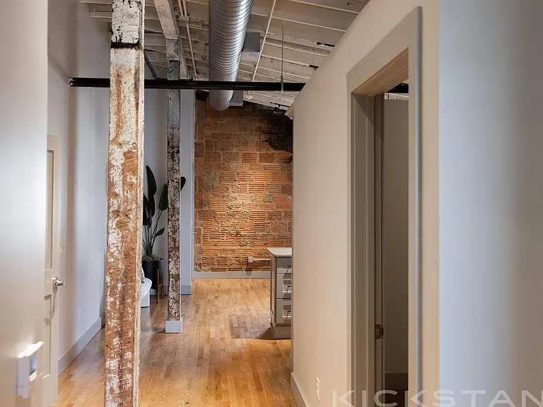 1209 Gadsden St — Photo 7