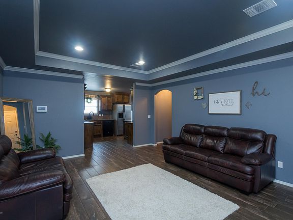 3rd image of 1402 Fox Hollow Ave
