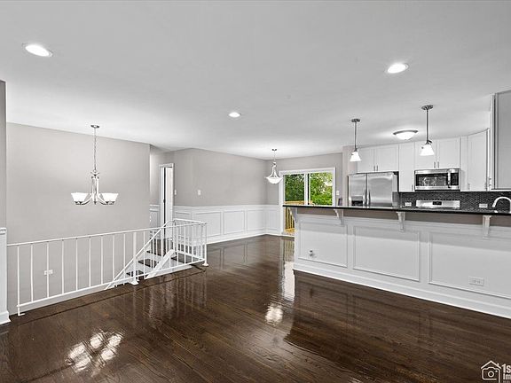 3rd image of 1324 E 156th St