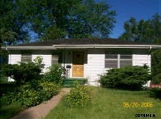 5758 N 34th St, Omaha, NE 68111