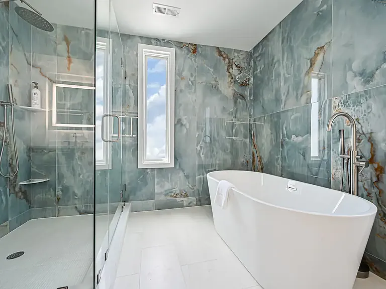 9 N Granville Ave — Photo 20