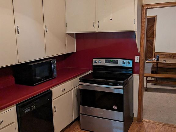 5th image of 424 Pine St