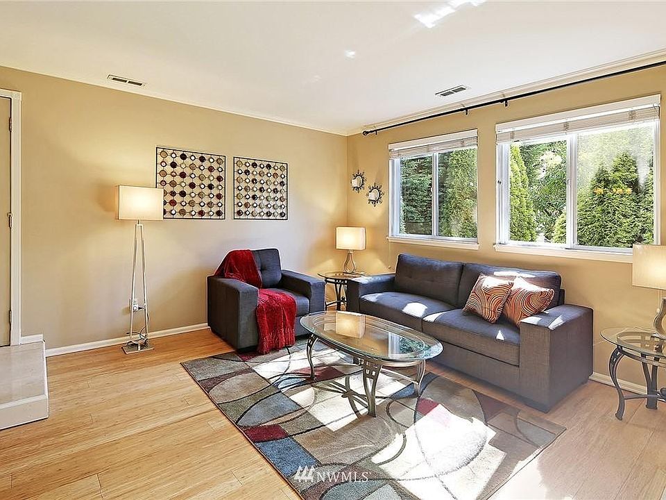 1st image of 12016 Slater Ave NE