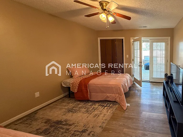 1219 Magnolia Pl — Photo 10
