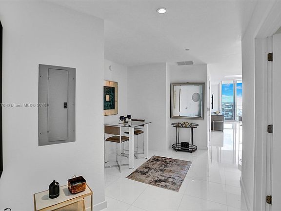 2nd image of 851 NE 1st Ave #2900