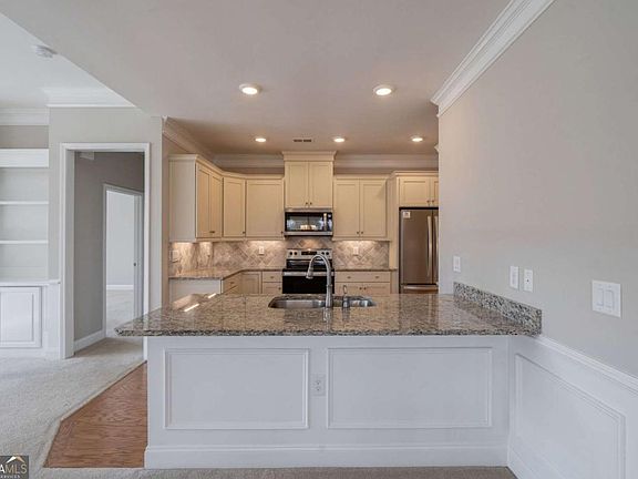 2nd image of 3615 Ridgehurst Ln