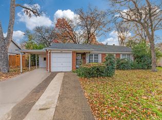 800 Thersa Dr, River Oaks, TX 76114