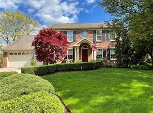 1112 Lakeview Dr, Bridgeville, PA 15017