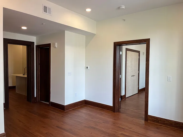 303 Greenup (NEW) — Photo 11