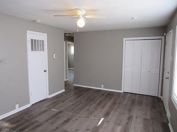 2nd image of 7004 E 114th St
