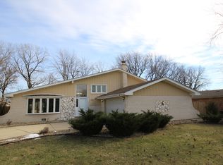 13945 S Derby Dr, Orland Park, IL 60467
