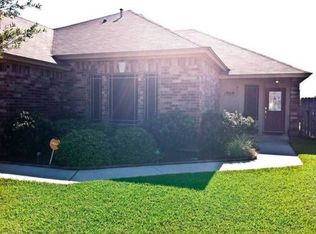 1909 Spanish Trl, Corpus Christi, TX 78410