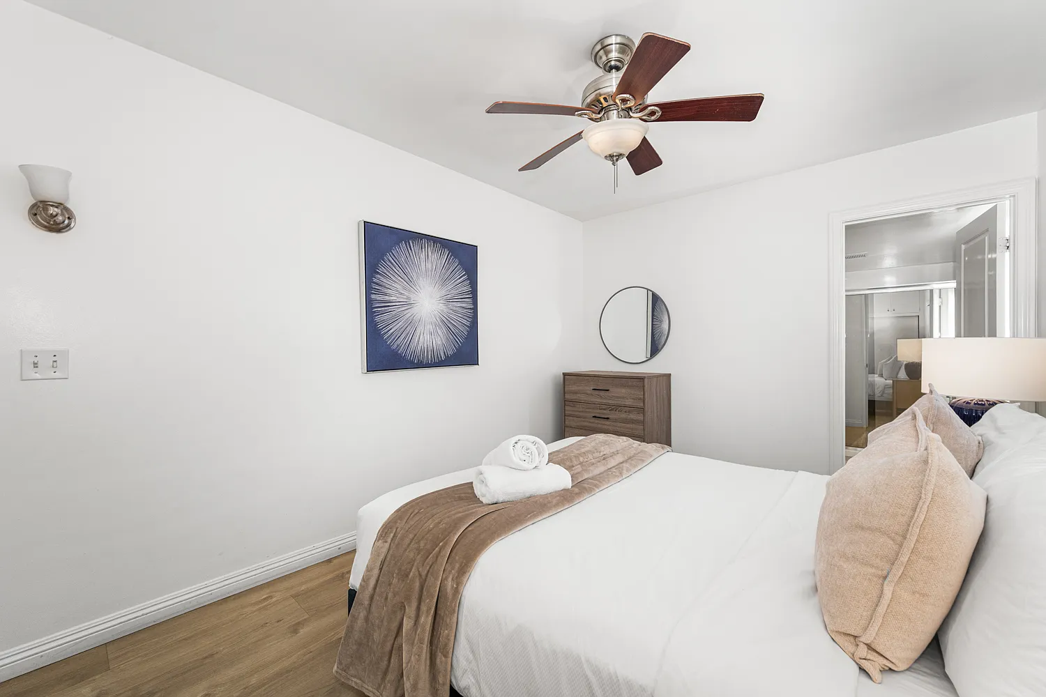 3 bed, 1150 sqft, $6,500 — Photo 4