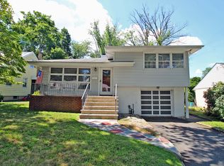 860 Apgar Ter, Rahway, NJ 07065