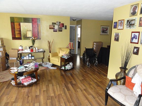 4th image of 2414 Galahad Way
