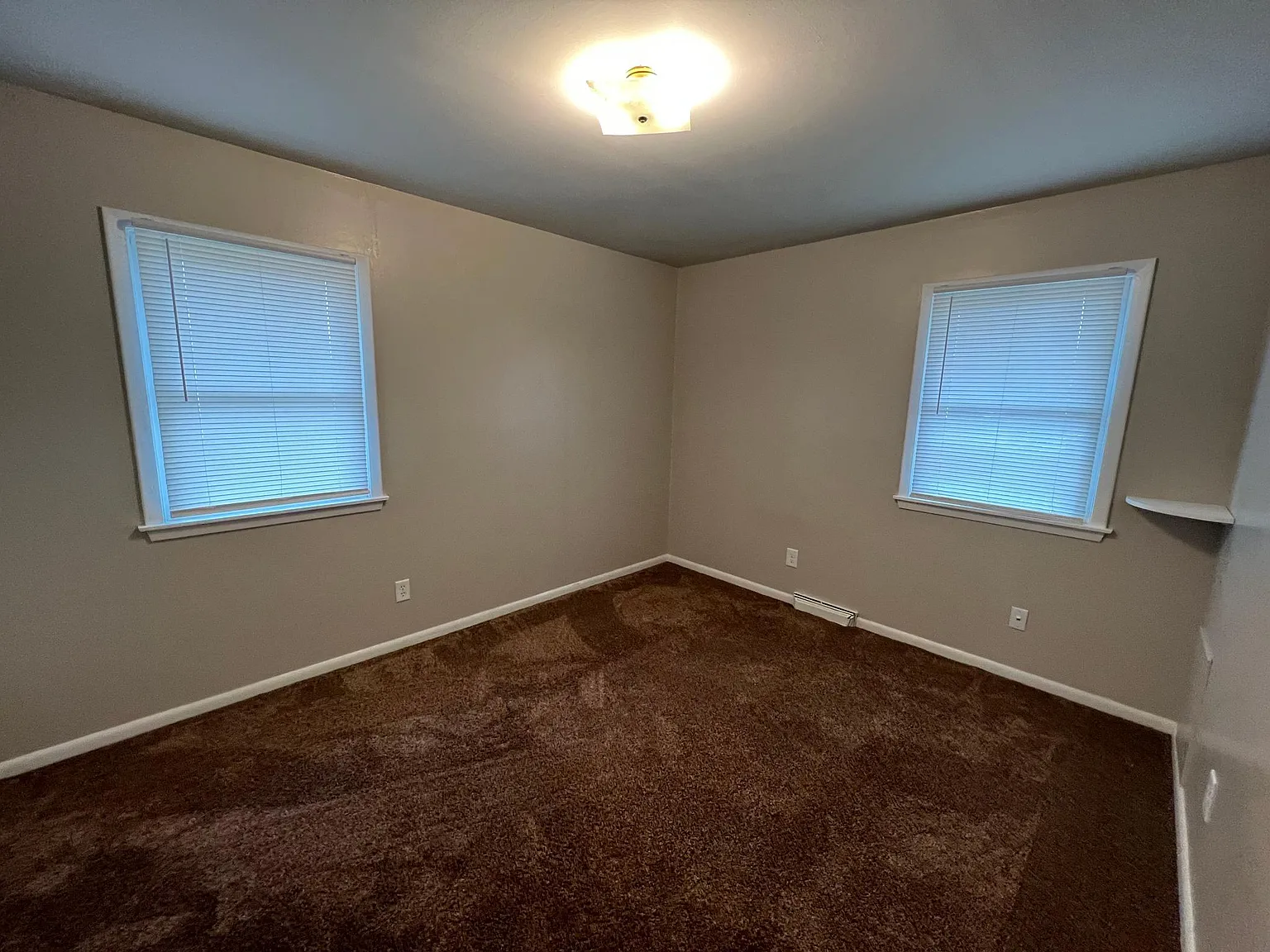 2 bed, 1.5 bath, $1,400 — Photo 3