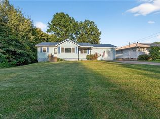 716 Chestnut St, Conneaut, OH 44030