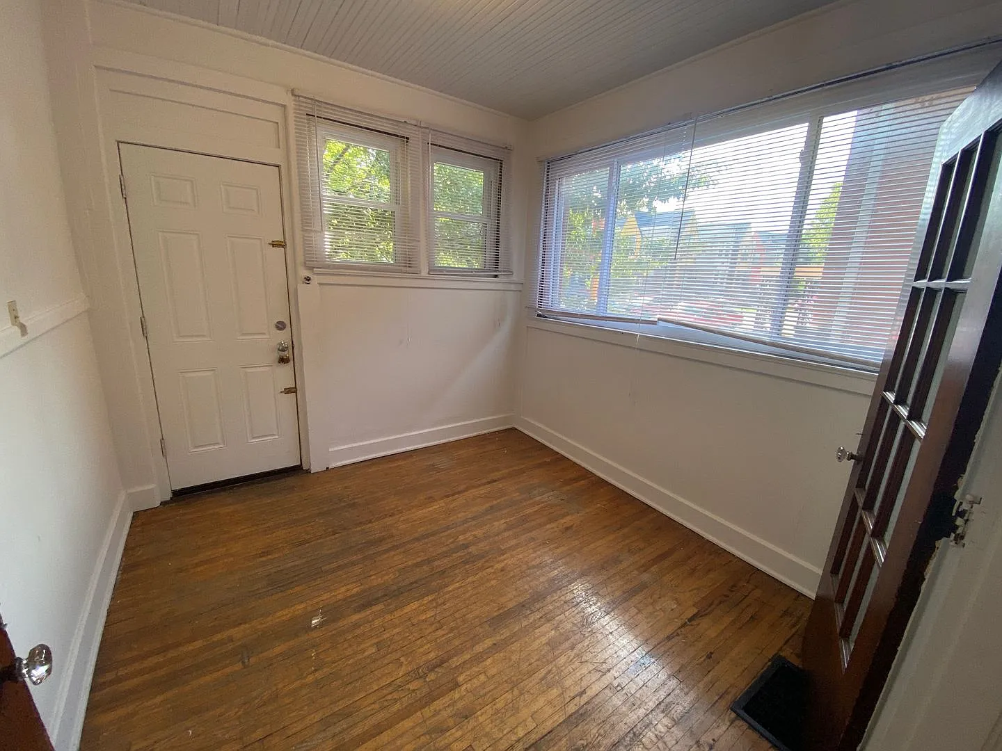 Highland St 1441-1443 CR — Photo 4