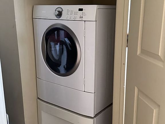 5th image of 322 E Central Blvd Unit 807