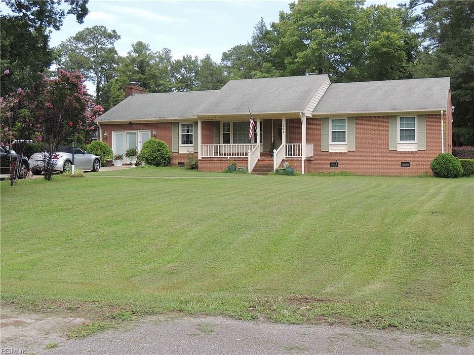 1st image of 204 Holly Cove St