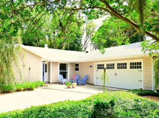 1725 Hamlet Ln N, Neptune Beach, FL 32266