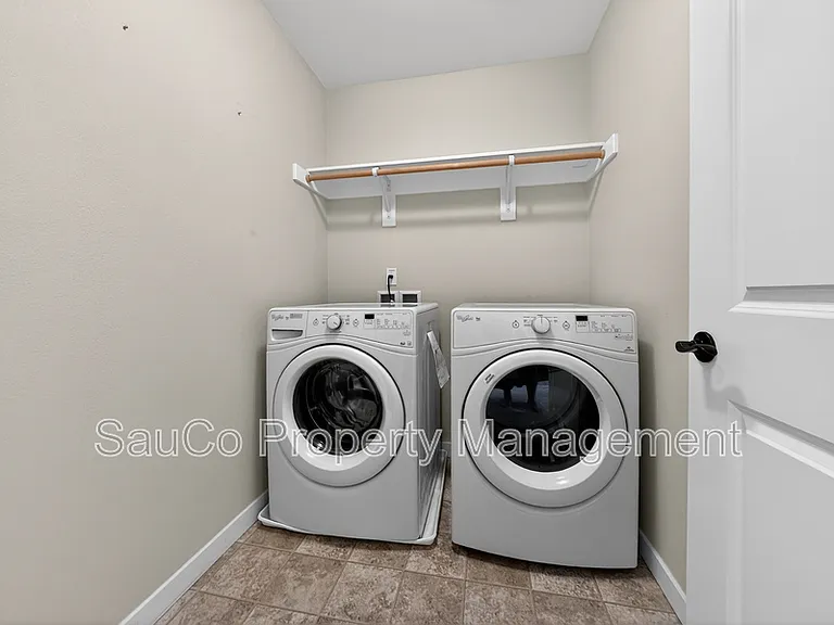 456 SW 203rd Ter — Photo 15