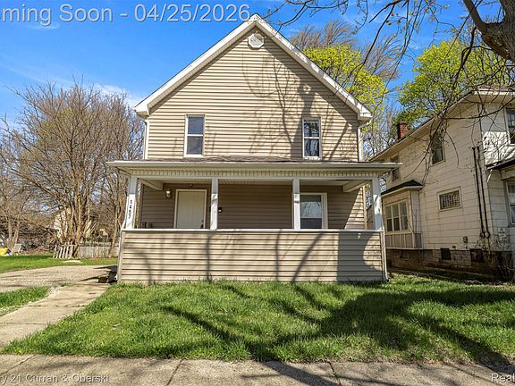 2nd image of 1457 Poplar St