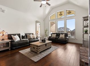 6116 Falls Lake Rd, Fort Worth, TX 76179