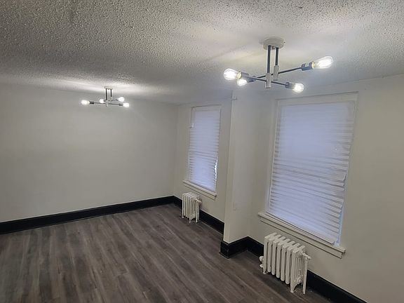 3rd image of 2763 Main St #1