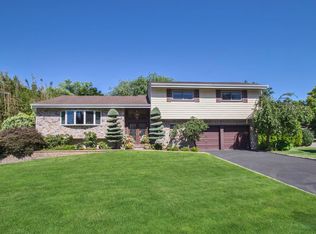 104 Gail Dr, New Rochelle, NY 10805