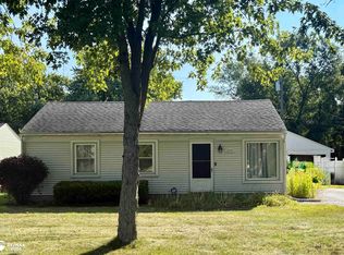 2250 Pauline Dr, Waterford, MI 48329
