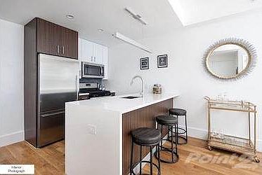 2nd image of 100 Steuben St