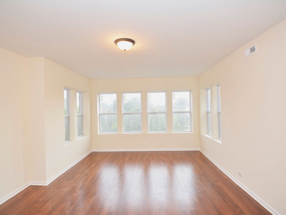 1st image of 4633 N Lawndale Ave #2