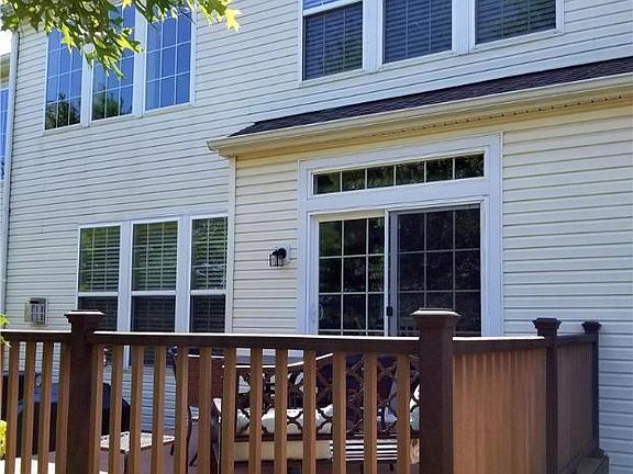 4th image of 1835 Emerald Dr S