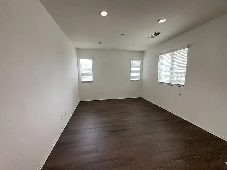 6338 Bluebell St — Photo 9