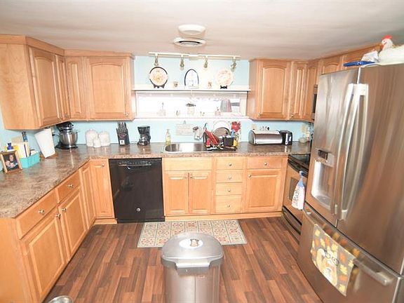 4th image of 300 Lamoreaux Dr NW