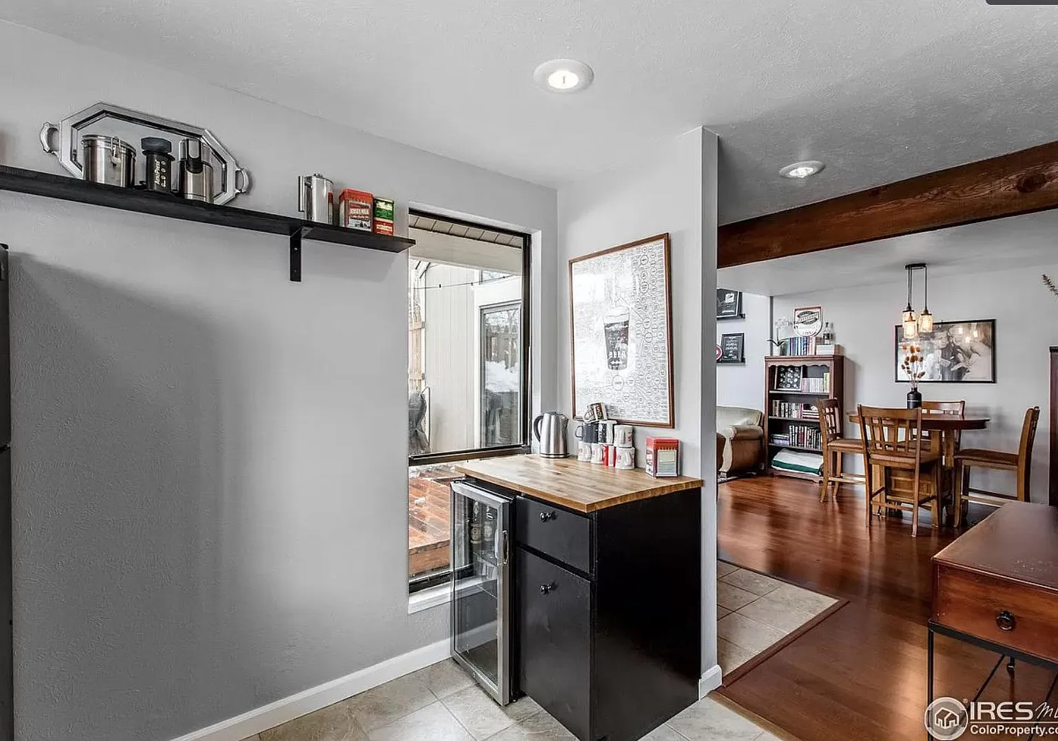 2 bed, 832 sqft, $2,700 — Photo 2