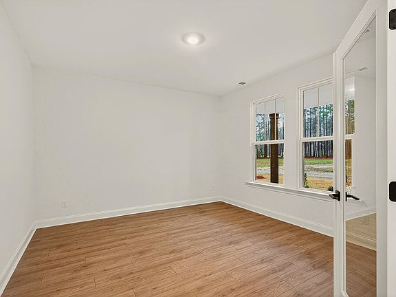 4th image of 359 Fish Road Ests