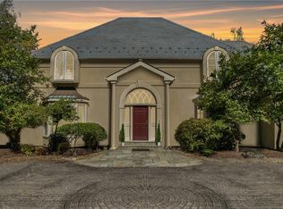 1801 Woodlands Cir, Pittsburgh, PA 15241