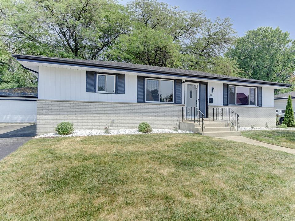 1st image of 1221 Price Ave