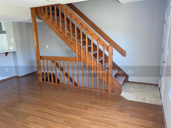Spacious open floor plan with living room, dining area and kitchen on main level.