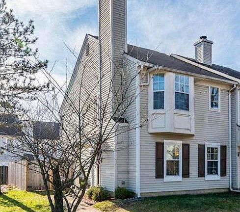 2nd image of 8694 Venoy Ct