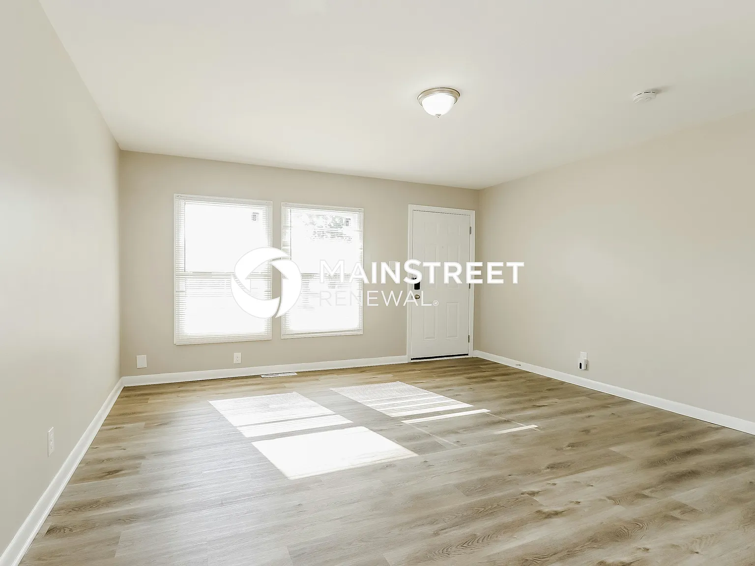 3319 Palmer Ln — Photo 4