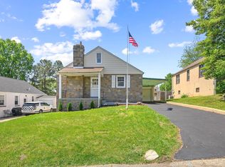 6 Lexington Dr, Claymont, DE 19703