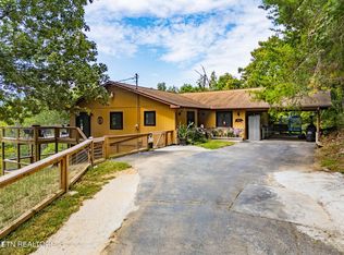 3825 Dollys Dr, Sevierville, TN 37876