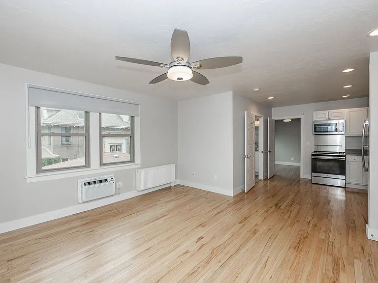 777 N Corona St — Photo 28