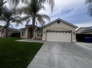 1626 Orange Cir, Lemoore, CA 93245