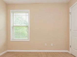 22 Saint Charles Pl, Grantville, GA 30220